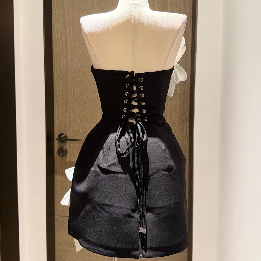 Bronx and Banco Black Strapless Mini Dress with White Floral Appliqués - Picture 5 of 16